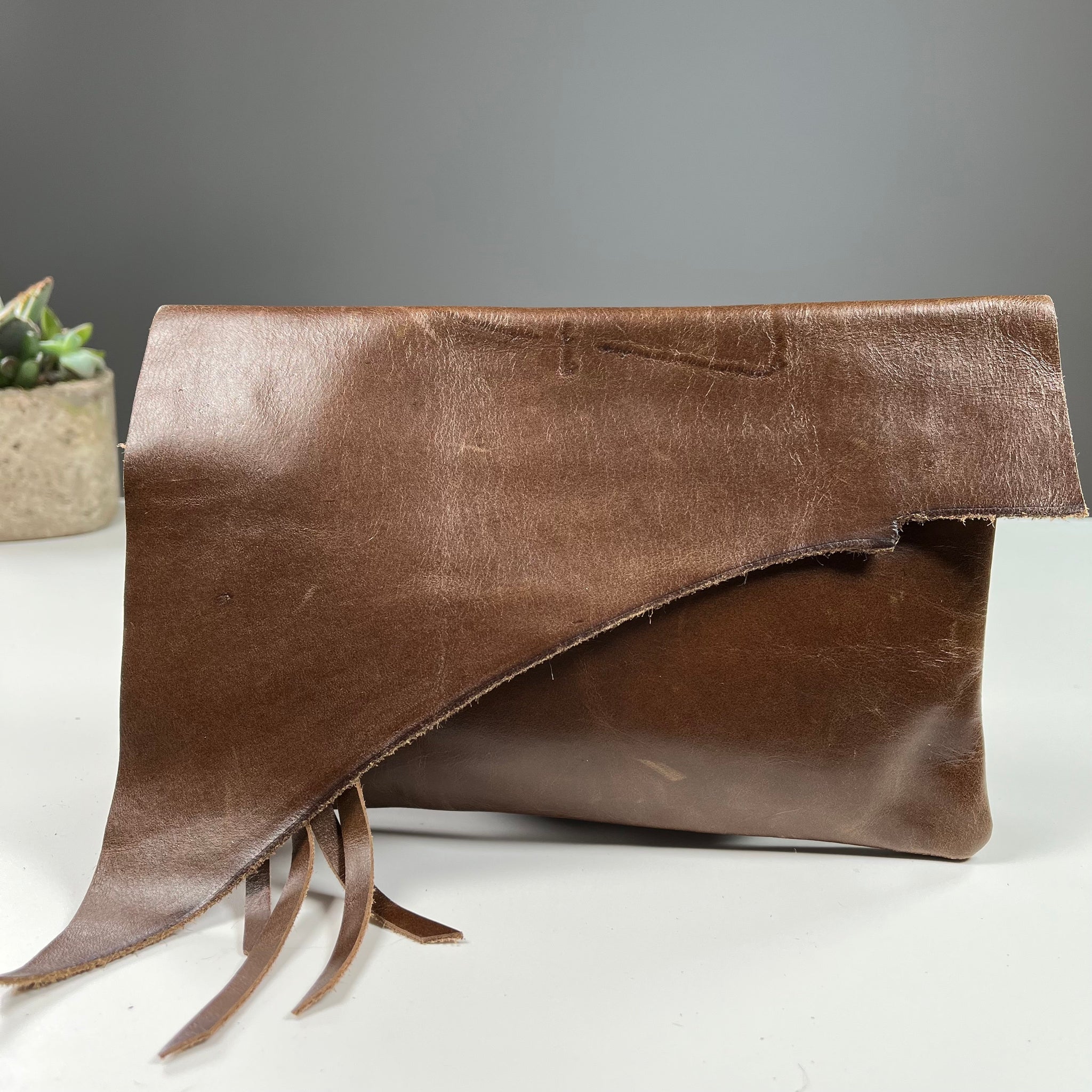 Brown Leather Clutch – ISIKUU
