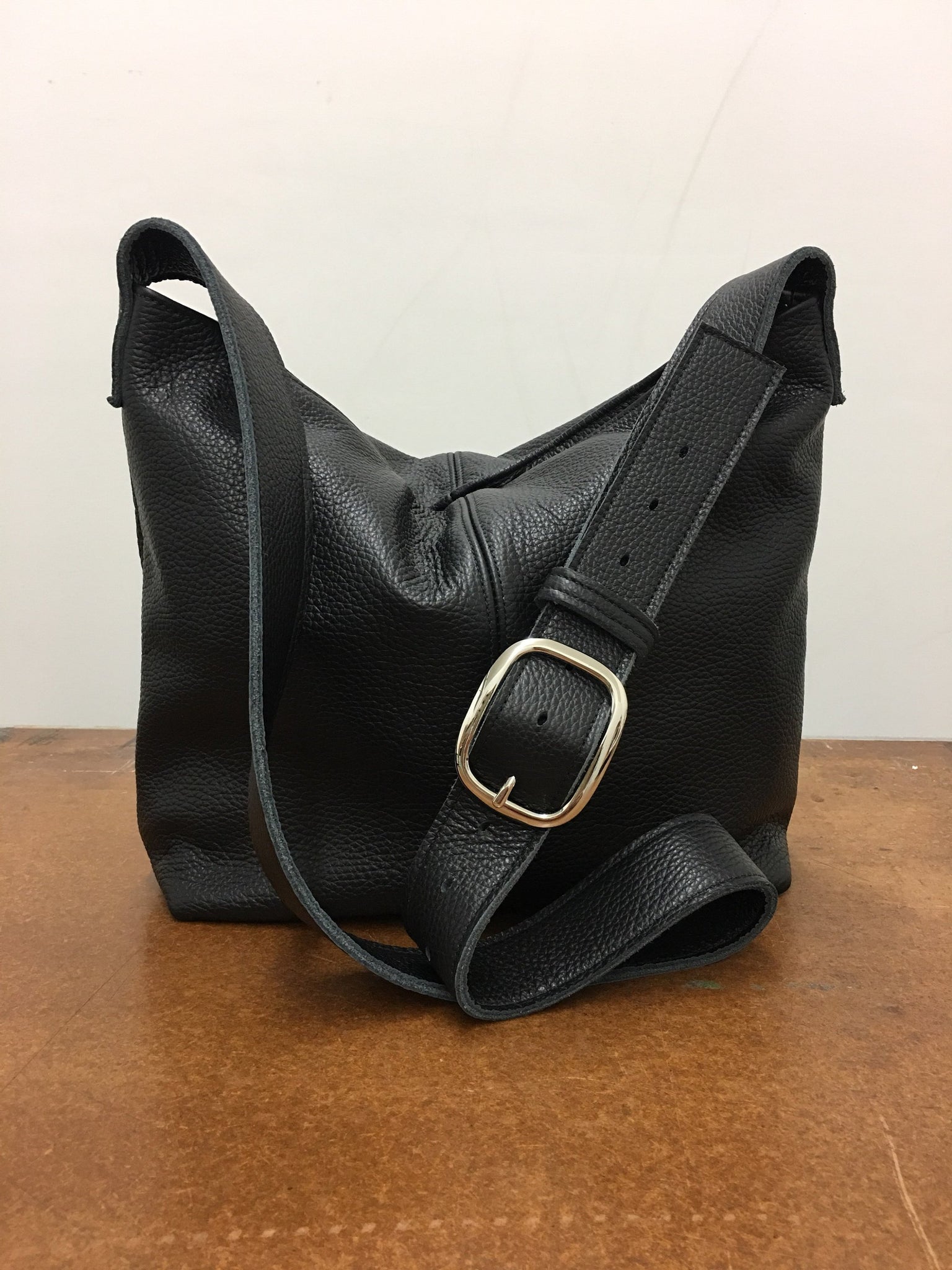 MESSENGER Bag | Black Pebble Leather | Marge & Rudy Handmade