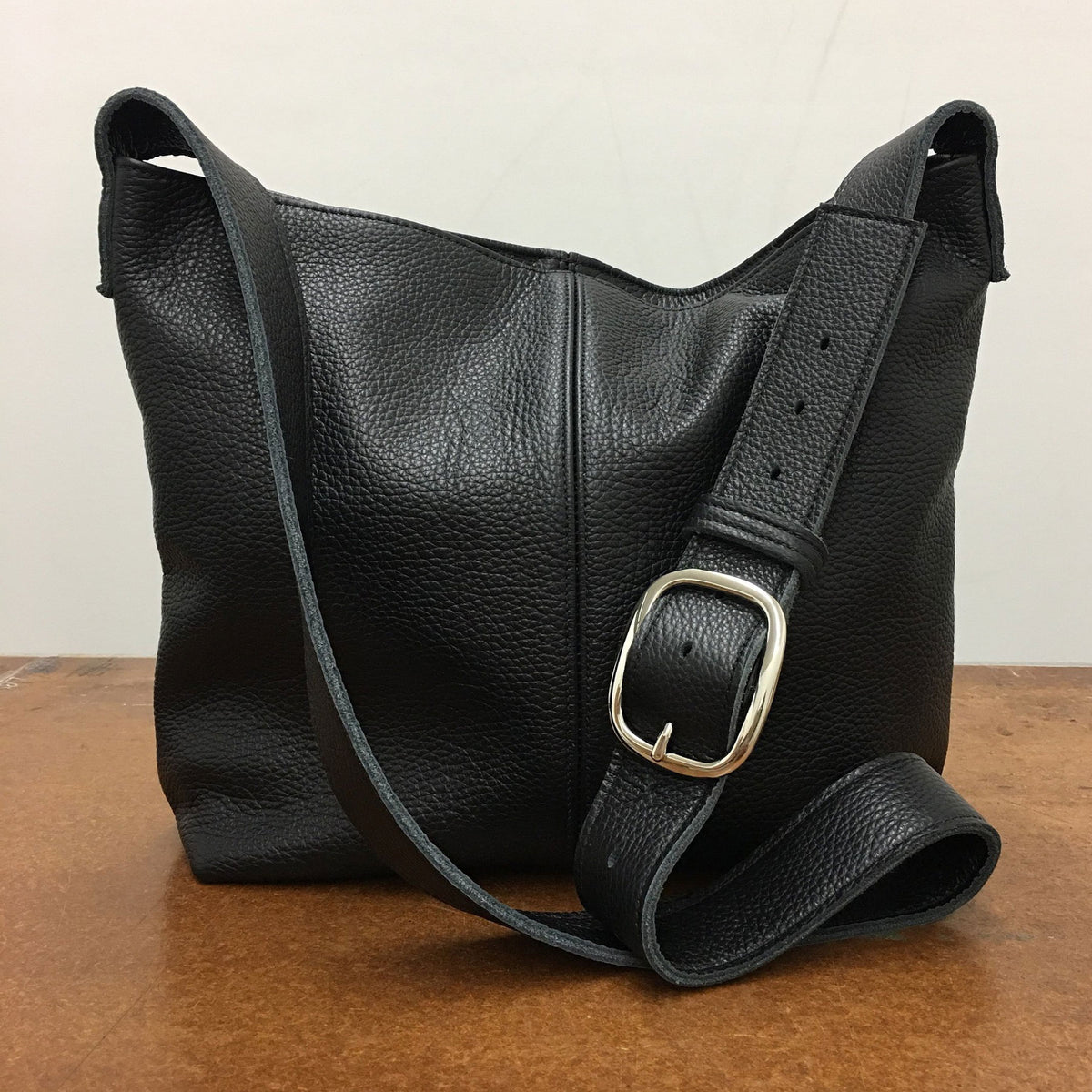 MESSENGER Bag | Black Pebble Leather | Marge & Rudy Handmade